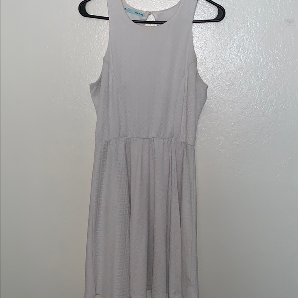 Maurices White 👗